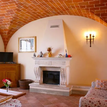 Campoleone Sleeps 8 Pool Wifi Lucignano