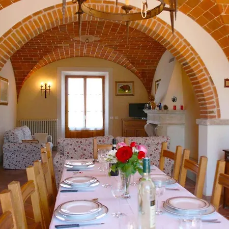 Villa Campoleone Sleeps 8 Pool Wifi *