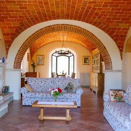 Villa Campoleone Sleeps 8 Pool Wifi